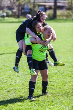 Bild 31 - Frauen SV Frisia 03 Risum Lindholm - Heider SV : Ergebnis: 8:0